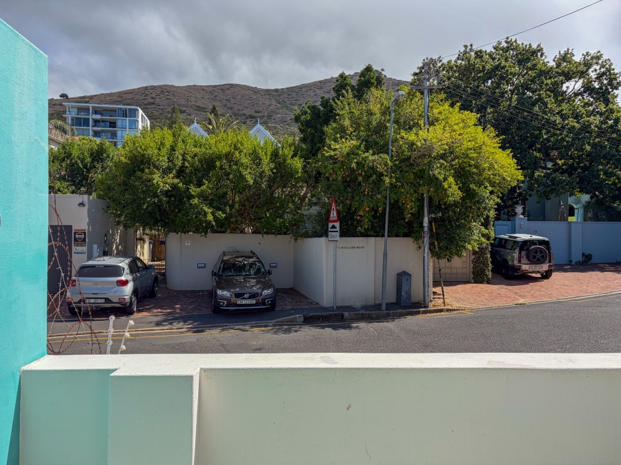 6 Bedroom Property for Sale in Green Point Western Cape